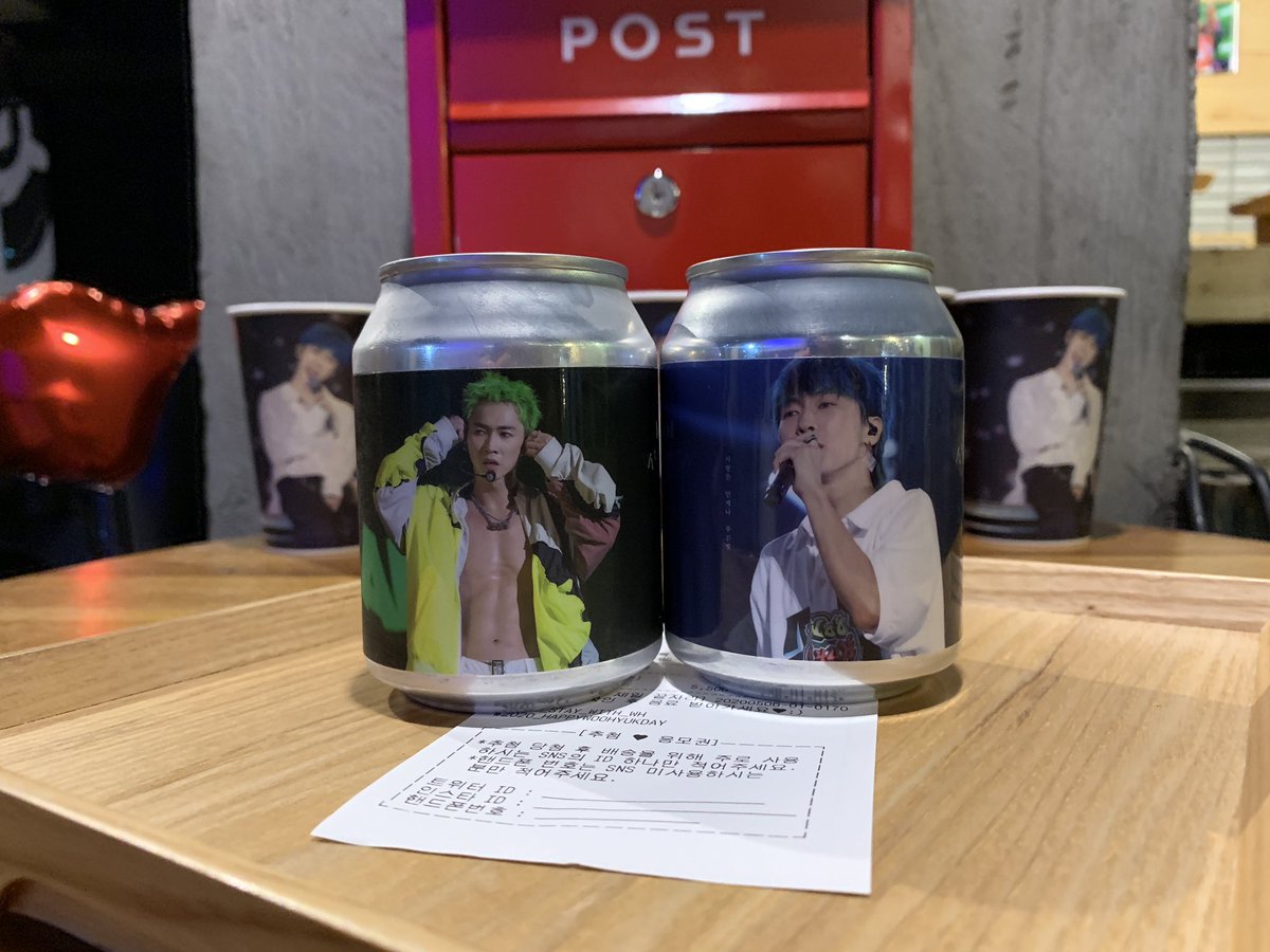 PhotocafeM's tweet photo. RT시 추첨하여 아크릴스탠드+팝업카드를 드려요

부산 #서면카페모멘트 에서 #장우혁 생일 컵홀더 이벤트가 진행됩니다.

❤️캔에이드 배송폼❤️
👇구경하러가기👇
https://t.co/jY5zwPZ2eq
모든 문의는 카페측으로 바랍니다😊

#장우혁 #JANGWOOHYUK
#2020_STAY_WITH_WH
#2020_HAPPYWOOHYUKDAY https://t.co/ssKS5MPEB0