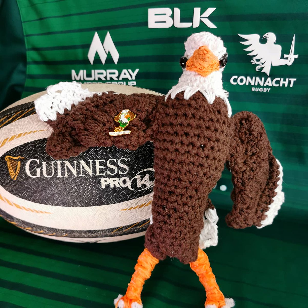 the2ndRow's tweet photo. Thank you so much @michelle_jessop for this!!! #Swifty looking good!!!
#connachtabú #ConnachtRugby #StrongerInGreen #StrongerTogether #The2ndRow https://t.co/aSif9NFaNJ