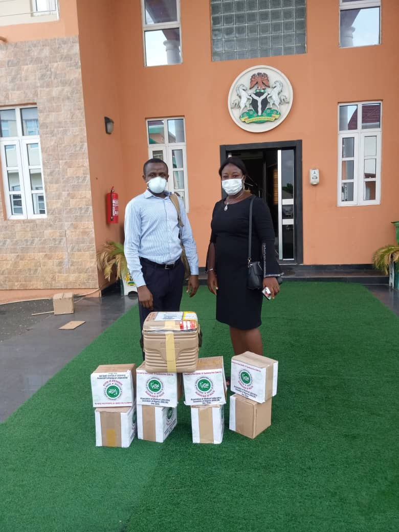 YmlsfS's tweet photo. YMLSF Imo State yesterday donated sanitizers and VTMs to the chairman COVID-19 Task force Imo State Prof. Maurice Iwu, through her parent body AMLSN Imo state led by Dr Dunga Excel(chairman). YMLSF was fully represented. https://t.co/b9eDa9CGEY