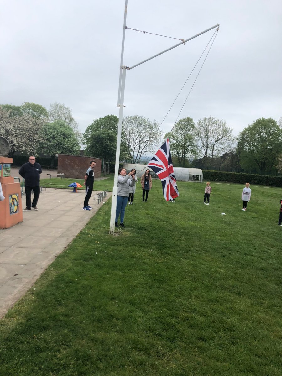 HubKinloss's tweet photo. At 11am today we had our minute silence at the flag, siblings stood together, to remember all who served in World War 2 as part of our #VEDay2020 celebrations @EducationMoray @VCrossHoSCD @TheMorayCouncil @ApplegrovePS @andersons_says @DallasPrimary @kinlossprimary @Kinloss_Bks https://t.co/Fb0zOYFyiE