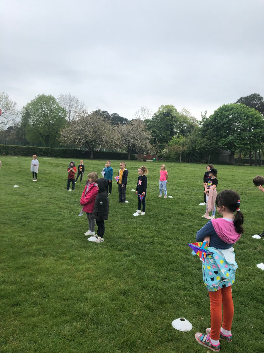 HubKinloss's tweet photo. At 11am today we had our minute silence at the flag, siblings stood together, to remember all who served in World War 2 as part of our #VEDay2020 celebrations @EducationMoray @VCrossHoSCD @TheMorayCouncil @ApplegrovePS @andersons_says @DallasPrimary @kinlossprimary @Kinloss_Bks https://t.co/Fb0zOYFyiE