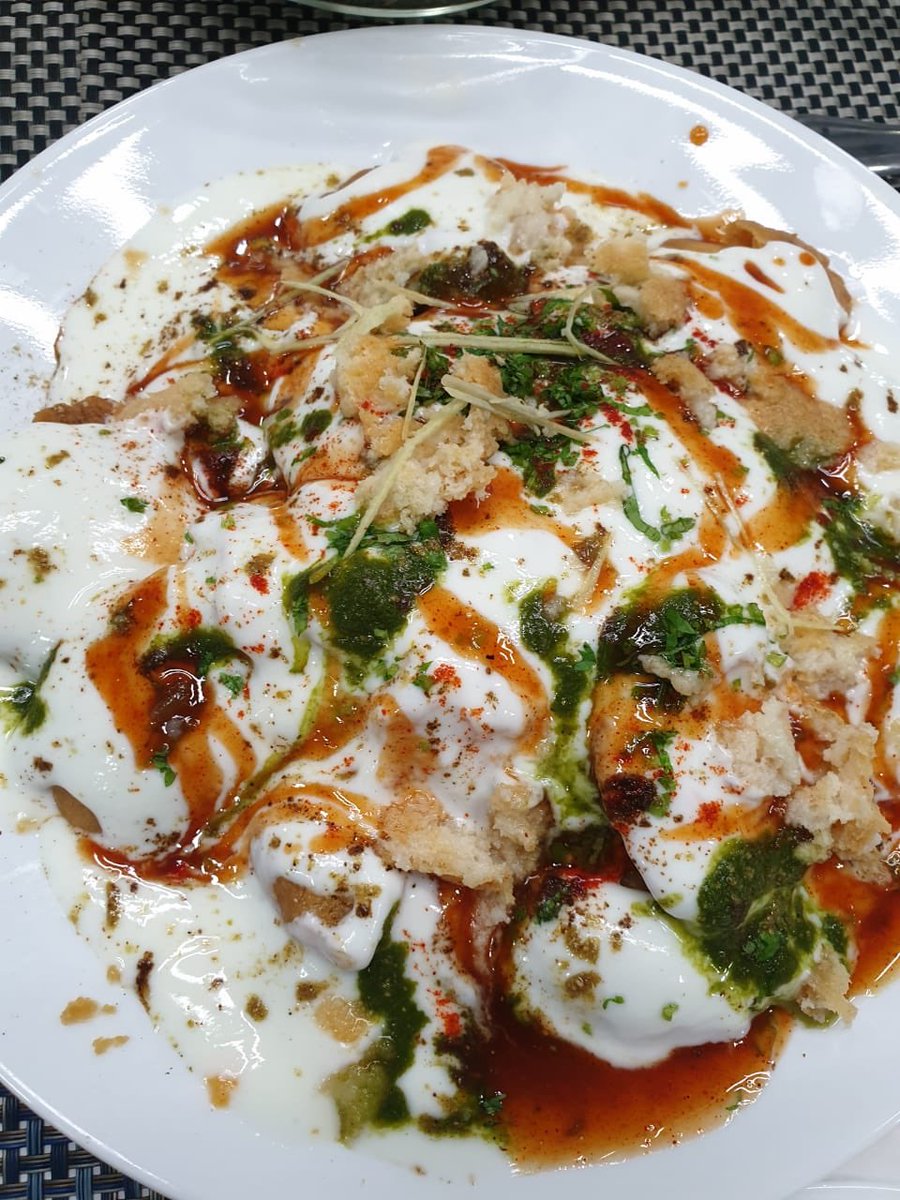 At the office :  spoilt for choice - dahi bhalla or papdi .. had both - chaat after 50 days #Yum <a href="/litebitefoods/">LiteBiteFoods</a> <a href="/PunjabGrill/">Punjab Grill</a> #delicious