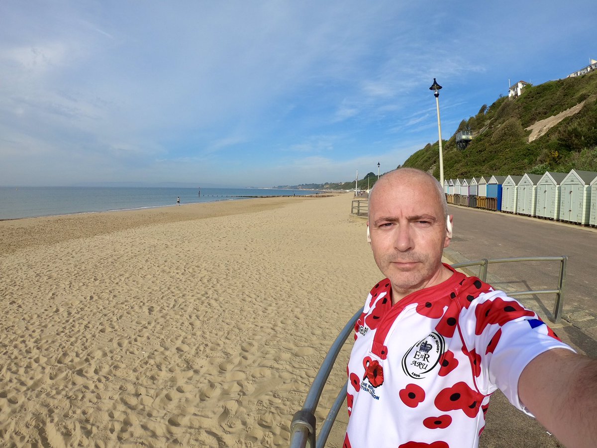 frogbmth's tweet image. Happy VE Day 🏃🏻‍♂️🌈 #VEDay #VEDay75 #Bournemouth