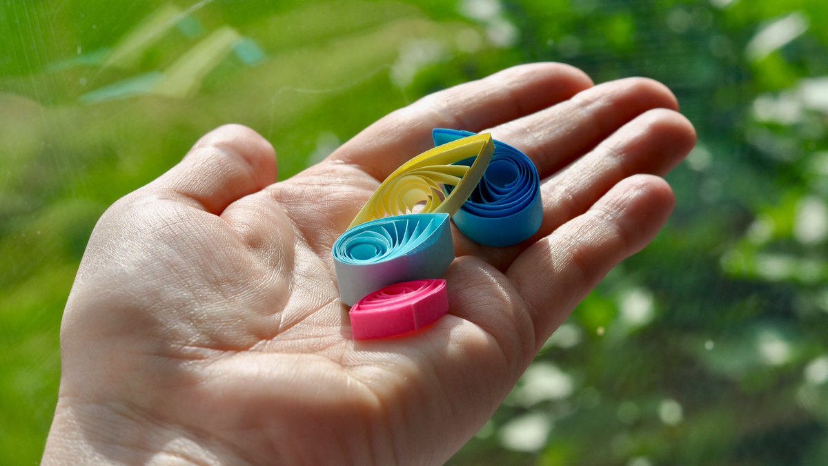 TheHiveJQ's tweet photo. In this weeks #KeepWellKeepCrafting kit we are introducing the ancient art of paper filigree #quilling. We have a few packs left drop beinspired@thehive.rmlt.org.uk to get involved!
#communitycraft #togetherinisolation #craftbypost #craftkits #craftforwellbeing #JQ #birmingham https://t.co/3VI6AZaoHI