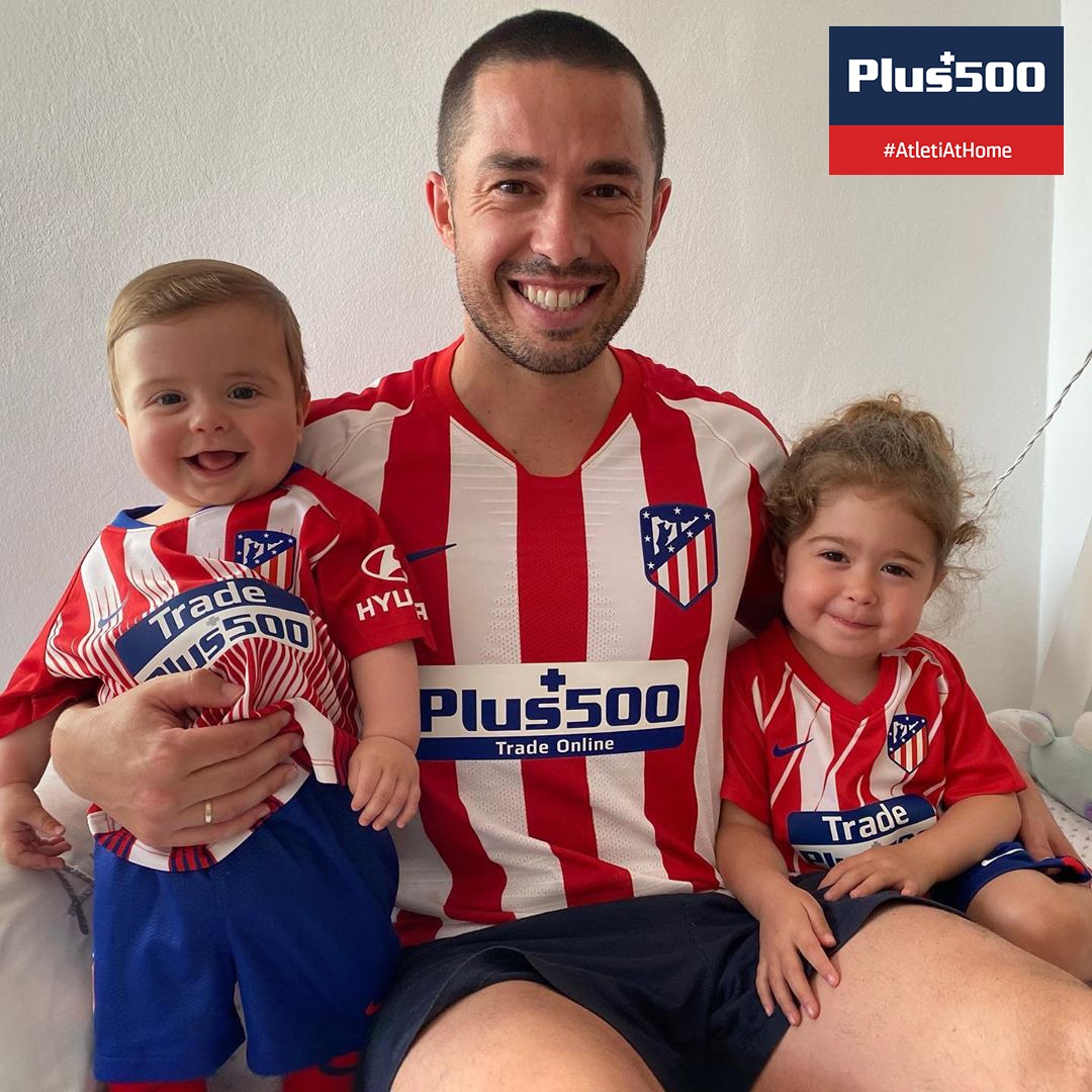 atletienglish's tweet photo. ✌ Here are some more #AtletiAtHome winners thanks to @Plus500!
👊 You can participate until May 10
📱 Post your 📸/🎥
📧 Tag @Plus500
#⃣ Use #AtletiAtHome
👕 You can win an official shirt! https://t.co/lrMAPnxWVm