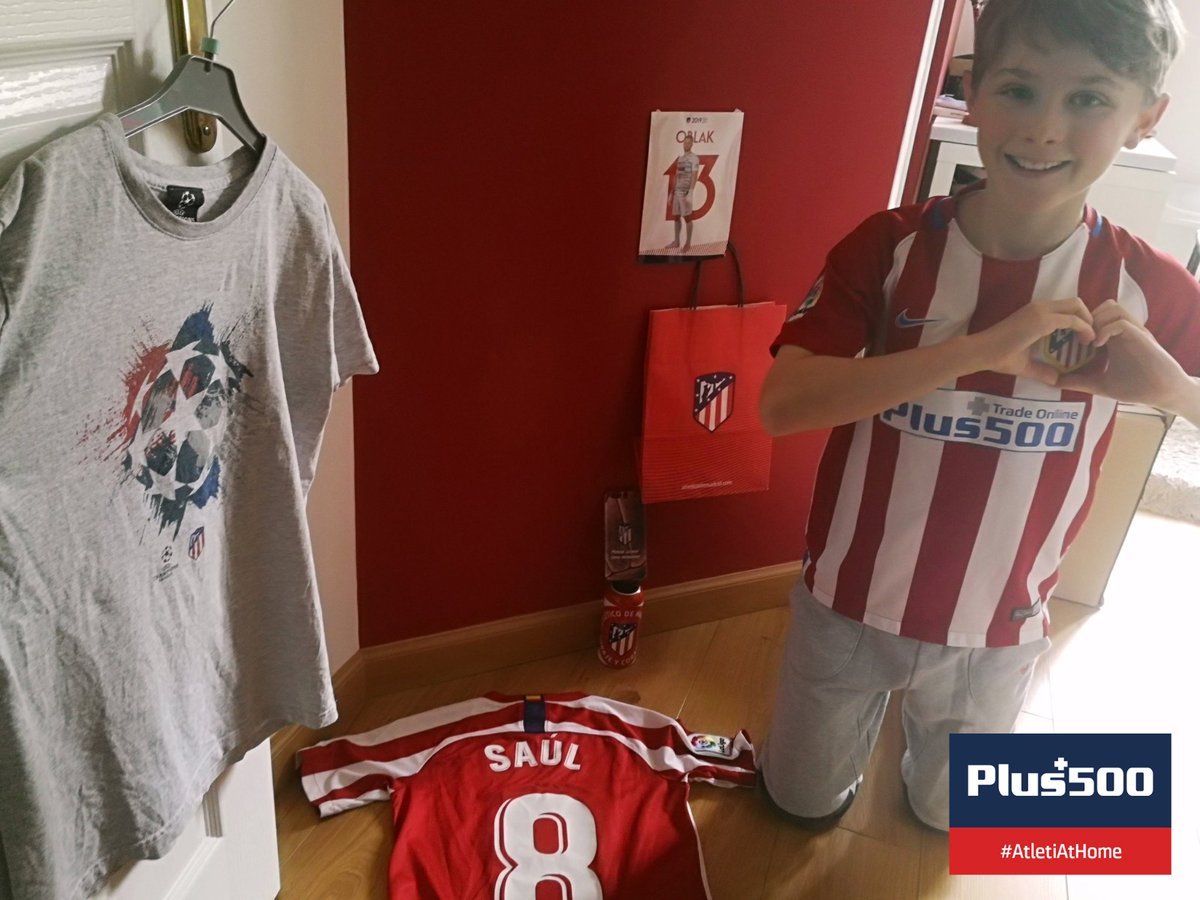 atletienglish's tweet photo. ✌ Here are some more #AtletiAtHome winners thanks to @Plus500!
👊 You can participate until May 10
📱 Post your 📸/🎥
📧 Tag @Plus500
#⃣ Use #AtletiAtHome
👕 You can win an official shirt! https://t.co/lrMAPnxWVm