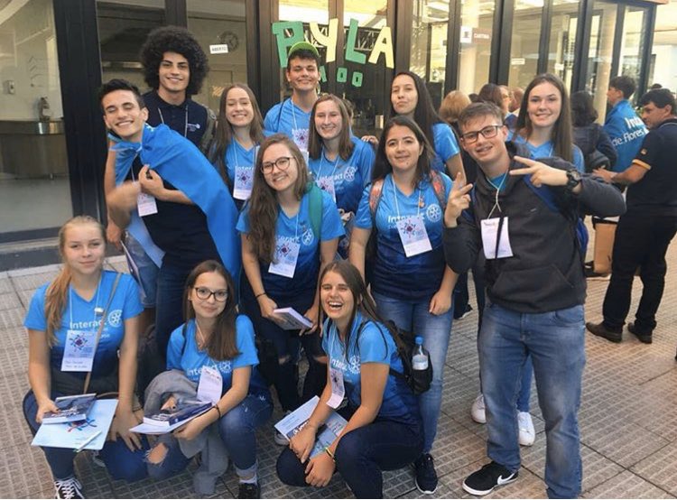 pequena_scholz's tweet photo. Faça o bem sem olhar a quem
#InteractChallenge https://t.co/TyxT7GOOkQ