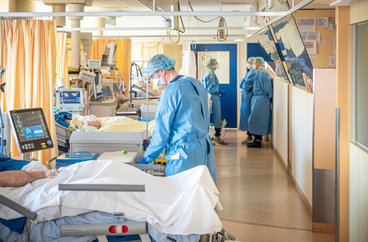 De afgelopen weken kregen we van alle kanten hulp aangeboden. Zo gaven de Bergman Clinics ons beademingstoestellen in bruikleen. Nu het wat rustiger is kunnen de apparaten weer terug. <a href="/BERGMANCLINICS/">Bergman Clinics</a> ontzettend bedankt voor het beschikbaar stellen!
Foto: Marcel J. de Jong