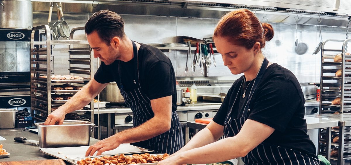 🔵 La cadena de valor de la hostelería presenta al Gobierno su “paquete de medidas” para minimizar el impacto económico del COVID-19

➡️ El objetivo es recuperar la actividad minimizando las pérdidas, desde el conocimiento y la realidad del sector

fiab.es/la-cadena-de-v…