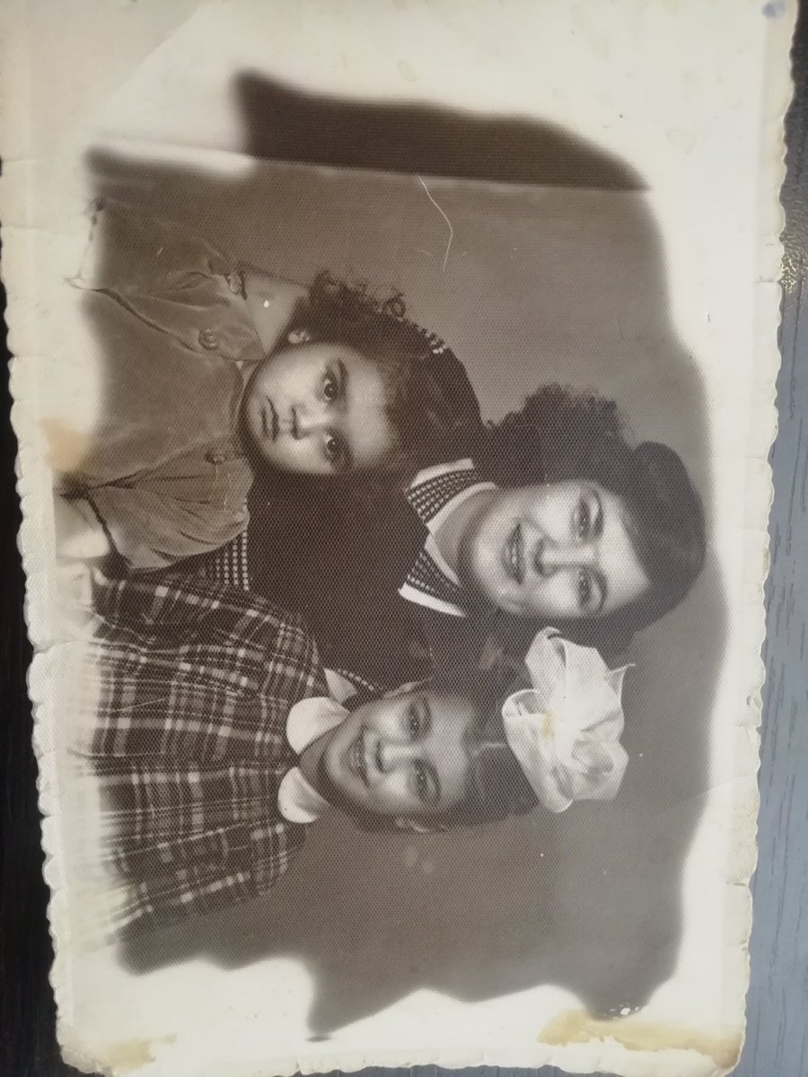 AhmetMandac3's tweet photo. @YZGLLDGN yazgülü hanım fotoğraftaki siz misiniz acaba? https://t.co/ljbcHTEgPY