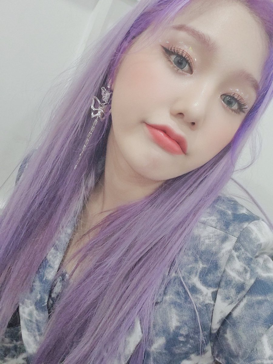 WM_OHMYGIRL's tweet photo. #밈 #뮤직뱅크 
에이 요오
크리들 오늘도 본방사수 잘 하셨느아 https://t.co/iQhg9qy65z