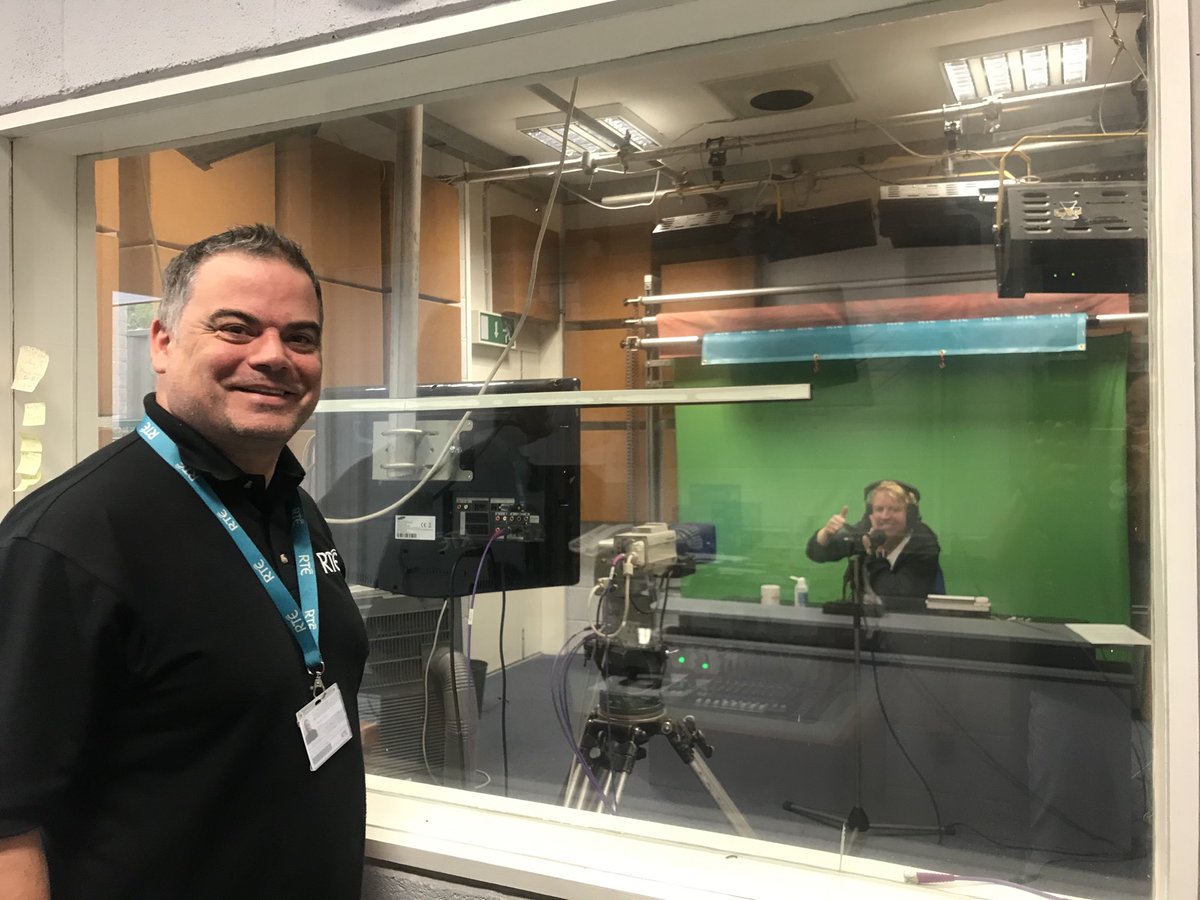 EileenMagnier's tweet photo. ⁦@joeliveline⁩ and here he is - ⁦@TomFlemOfficial⁩ singing live from ⁦@rtenews⁩ #sligo studio with engineer ⁦@MartyCurran⁩ https://t.co/3WgzrEZzMu