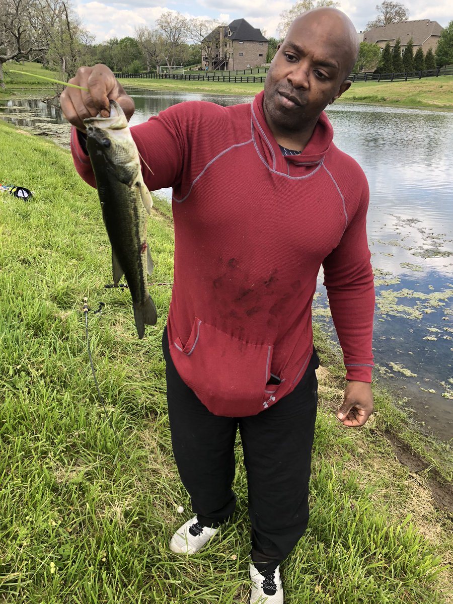 VFLin859's tweet photo. New pond a buddy took me to, @Bassreaperbaits #DeadStix kept it going all day #reapyourlimits https://t.co/O4C0LsHwaU
