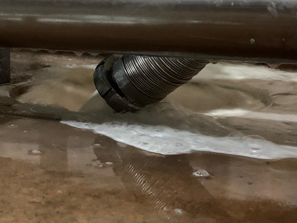 VumaniMkhize's tweet photo. Beer drinkers look away now. SAB has begun dumping beer. 25 thousand litres went down the drain in PTA today. Unable to sell or move current stock, SAB could dump over 130 million litres. https://t.co/BicgC29aFJ