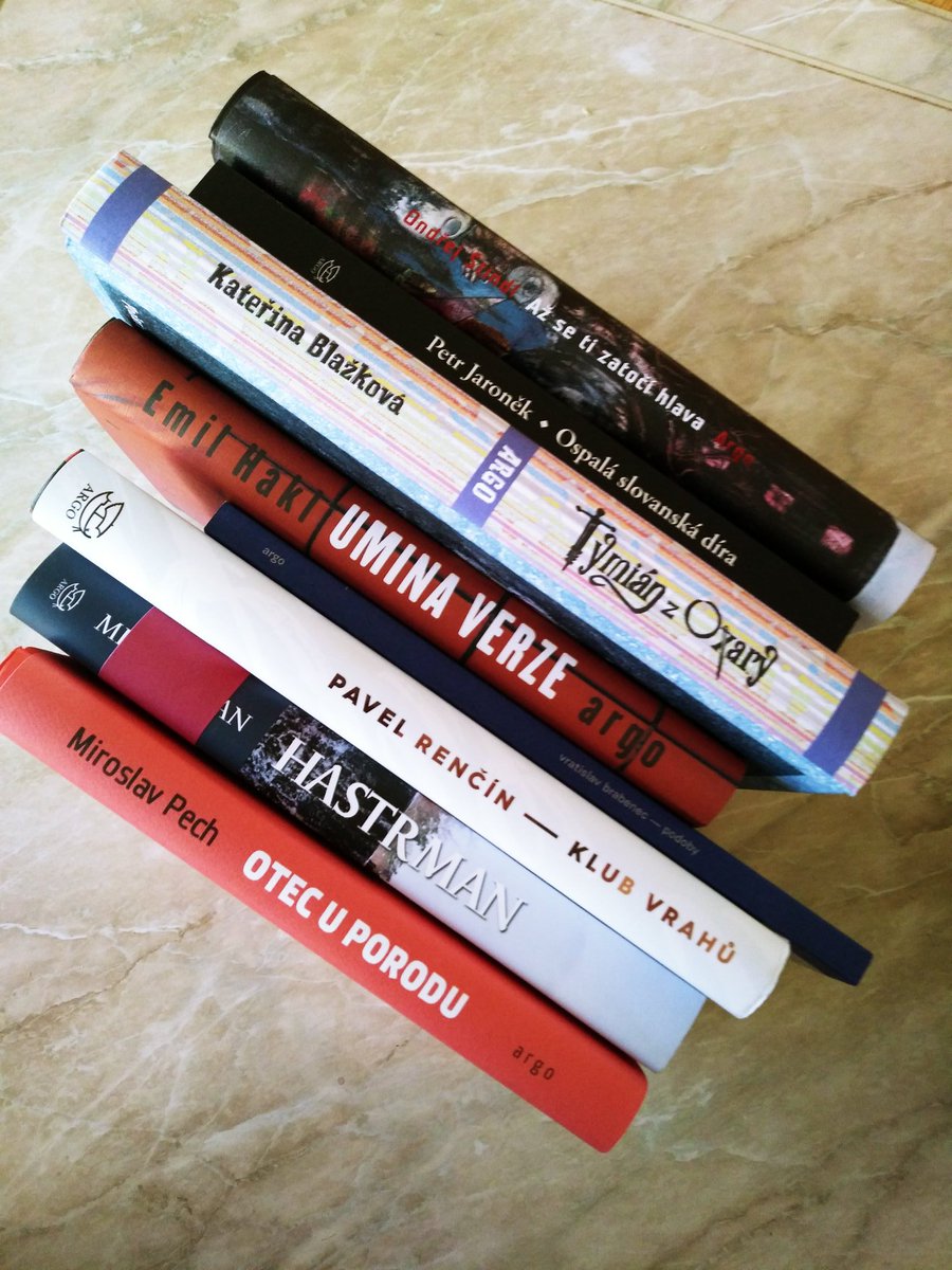 AriArenka's tweet photo. První balíček dorazil 📦 📚 #linka451 #Argo https://t.co/nei4dUG7B8