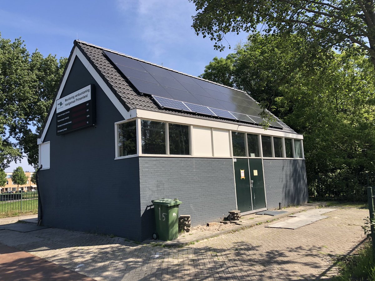 Andrewerk's tweet image. Gemaal Prinsenland is vernieuwd met toepassing van innovatie!! #energiezuinigemotoren 
#zonnepanelen #groendak @iburo010 @Stadsbeheer010 @KwakernaakBV