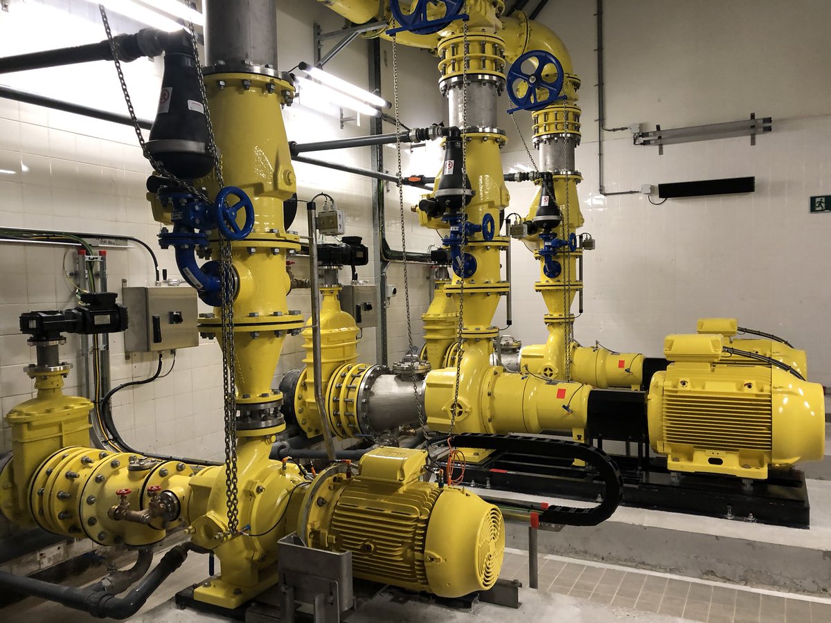 Andrewerk's tweet image. Gemaal Prinsenland is vernieuwd met toepassing van innovatie!! #energiezuinigemotoren 
#zonnepanelen #groendak @iburo010 @Stadsbeheer010 @KwakernaakBV