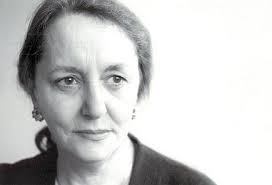 “No puedes decir mi cuerpo es mío y quedarte con el de otra persona” - <a href="/AmeliaValcarcel/">Amelia Valcárcel</a> 

#MiVientreNoSeAlquila
#9M2MarchaAbolicionista