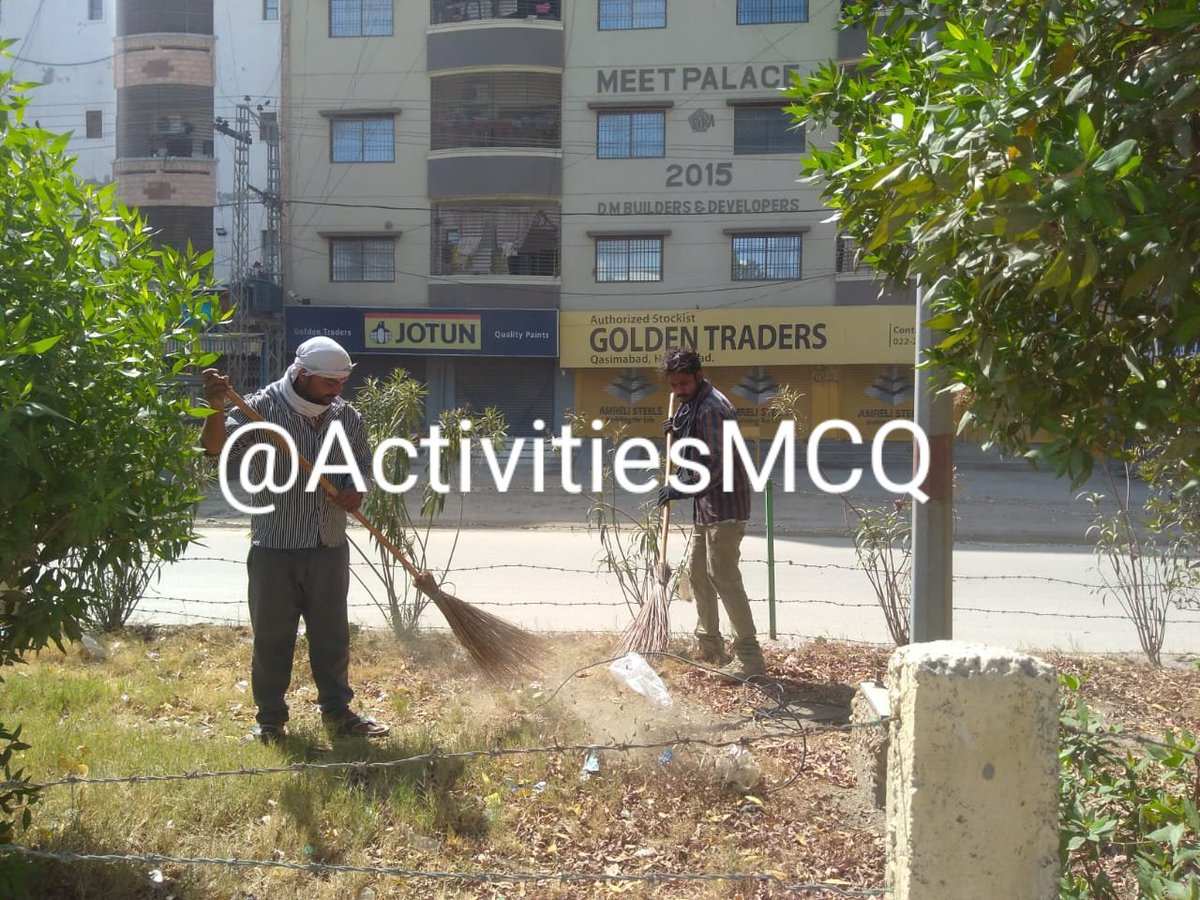 ActivitiesMCQ's tweet photo. 08.05.2020
With the Directions of Chairman MC Qasimabad, to keep the City's #EnvironmentClean & Healthy, the #GreenBelt has been cleared & Silt has been lifted at Green Belt from Ali Palace to Saint Bonaventure School. https://t.co/3qfDeO0fhO