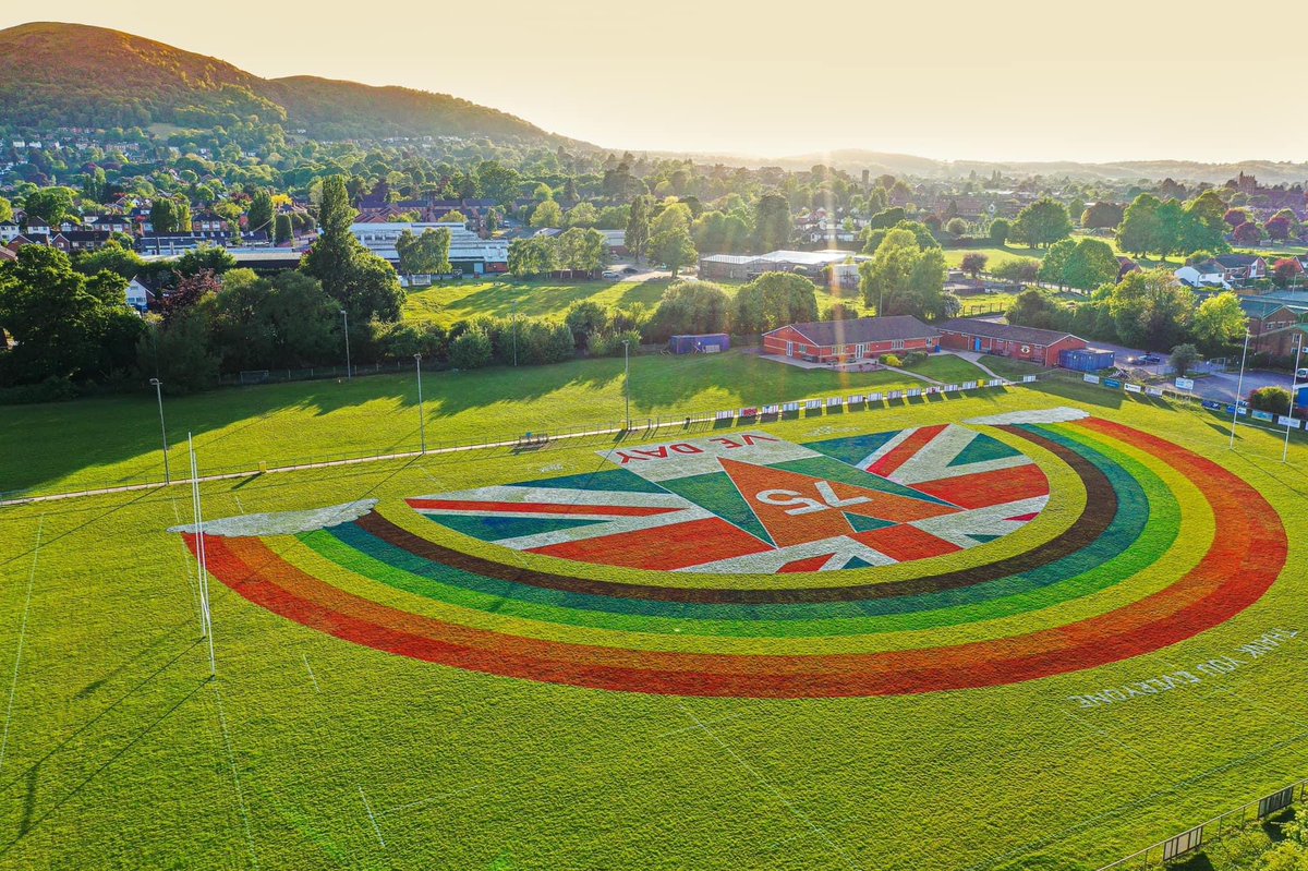 morganmotor's tweet photo. A beautiful way to mark #VEDay75 and thank all of the wonderful key workers for their incredible hard work. 

Well done to our neighbours and friends @FleetLM &amp; @MalvernRugby for doing this. Can you spot the Morgan factory? 🇬🇧 #VEDay #VEDay2020 (📸 Callum Jacob) https://t.co/LDP9mgniMv