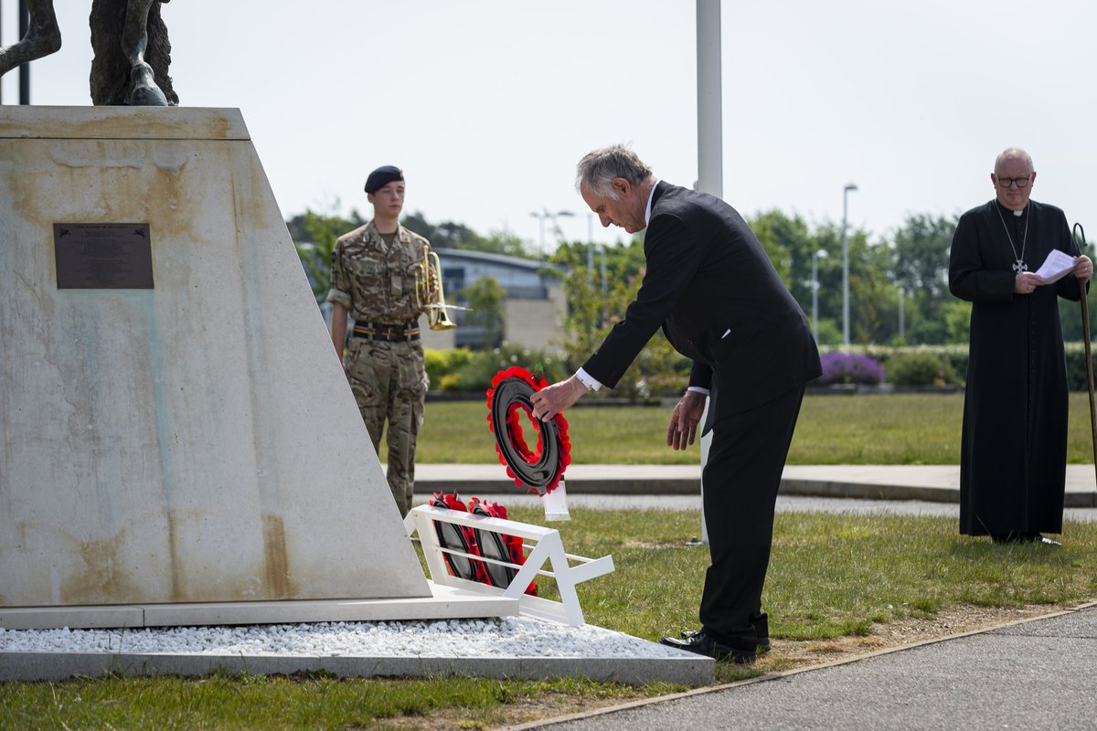 yourcolchester's tweet photo. A small ceremony to mark #VEDay75 was held today at Merville Barracks in place of a larger public service planned for the town centre War Memorial.

The Mayor of Colchester Cllr Nick Cope laid a wreath on behalf of the people of Colchester.

Photos: Cpl Jamie Hart, British Army. https://t.co/vfhbprzzaa