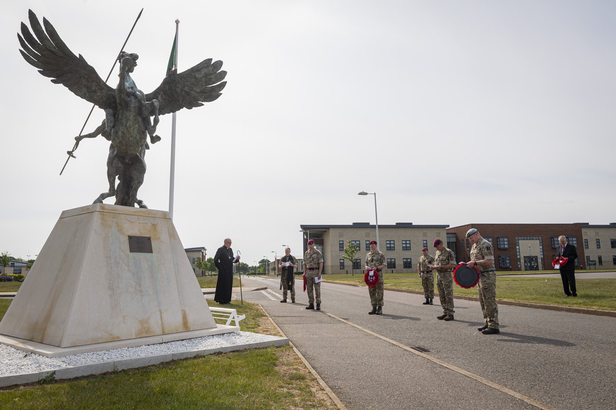yourcolchester's tweet photo. A small ceremony to mark #VEDay75 was held today at Merville Barracks in place of a larger public service planned for the town centre War Memorial.

The Mayor of Colchester Cllr Nick Cope laid a wreath on behalf of the people of Colchester.

Photos: Cpl Jamie Hart, British Army. https://t.co/vfhbprzzaa