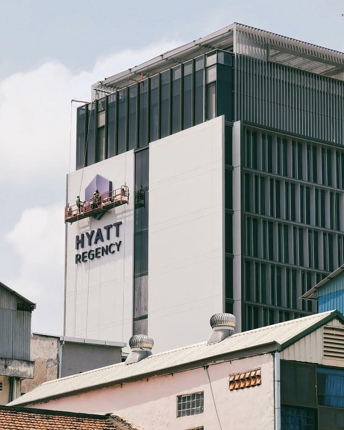 hyattregency_pp's tweet photo. #Theexcitementisbuilding. Get excited, get very excited. A sneak peak of Phnom Penh's most awaited hotel.
#HyattRegencyPhnomPenh #HyattRegency
๐ท: @sellsnick https://t.co/kdiYzHSdJh