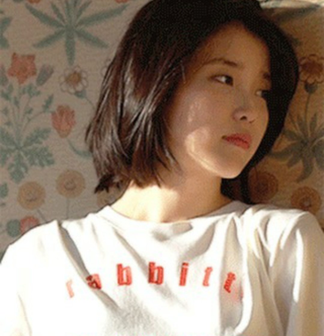 Sullaim_iu's tweet photo. 최근 덕질로 현생을 열심히 못산것 같아서 천천히 굴러가려고 해요! (스밍은 열심히 굴러가지만😊) 그래서 소통을 자주는 못할것 같아요💦 그래도 떡밥은 조용히 주워먹고있을테니 많이 떠나지말아주세요ㅜㅜ🍊🧡 https://t.co/rLj6T1pwvE