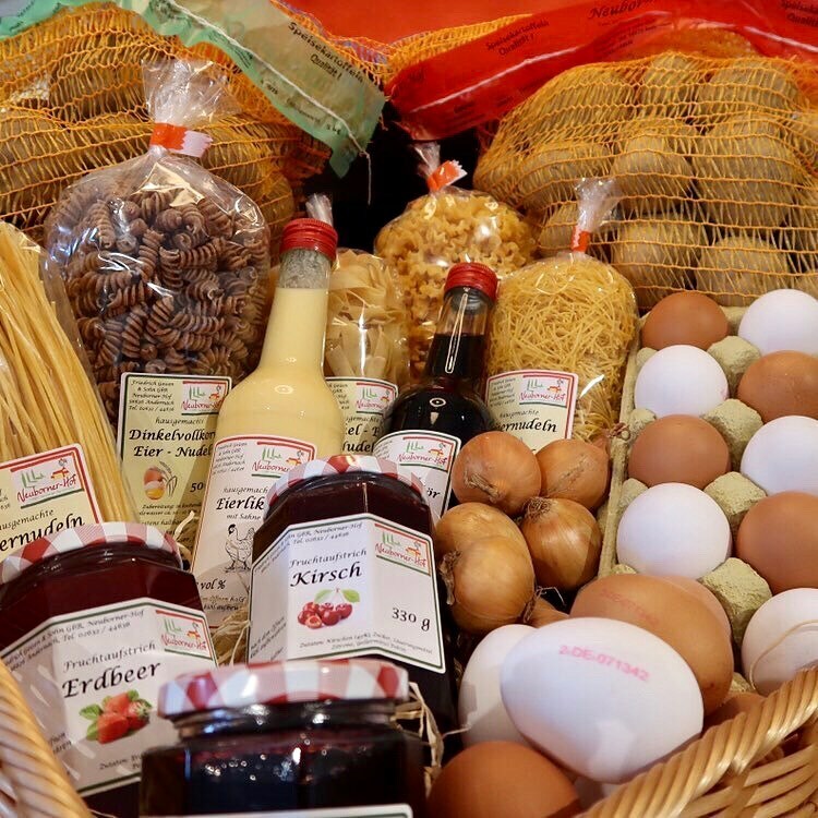 ernteradar's tweet photo. Unser Hofladen des Tages:
@neubornerhof_hofladen 🥚🥔🧅🍝
.
Der Hofladen Neuborner-Hof liegt am Stadtrand vom schönen #Andernach am Rhein. Ihr findet dort nicht nur frische Eier von den hofeigenen Hühnern sondern auch leckere Kartoffeln, Zwiebeln und R… https://t.co/JurPJy2bZJ https://t.co/18kdm0AEQ4