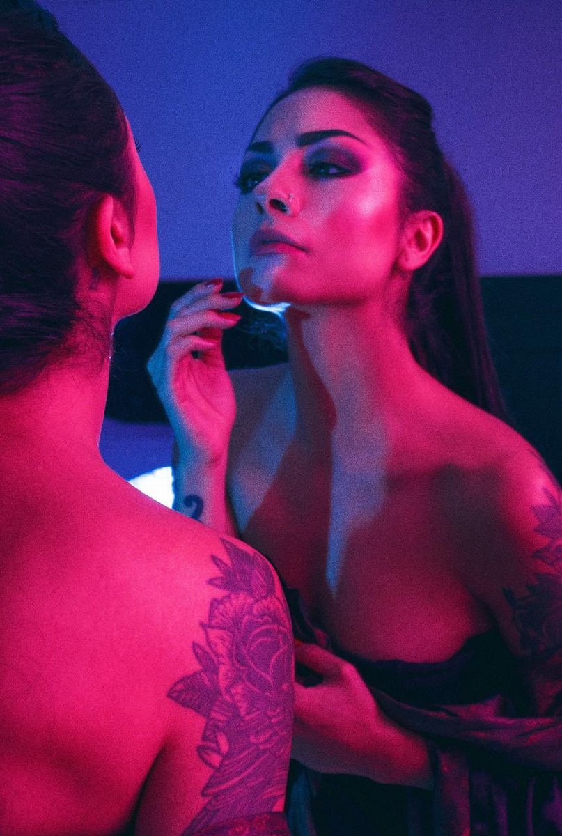 CabetoLugo's tweet image. Les comparto lo nuevo de @laramonamusic #Biutiful aquí el video  youtu.be/kB2pFwToKnA