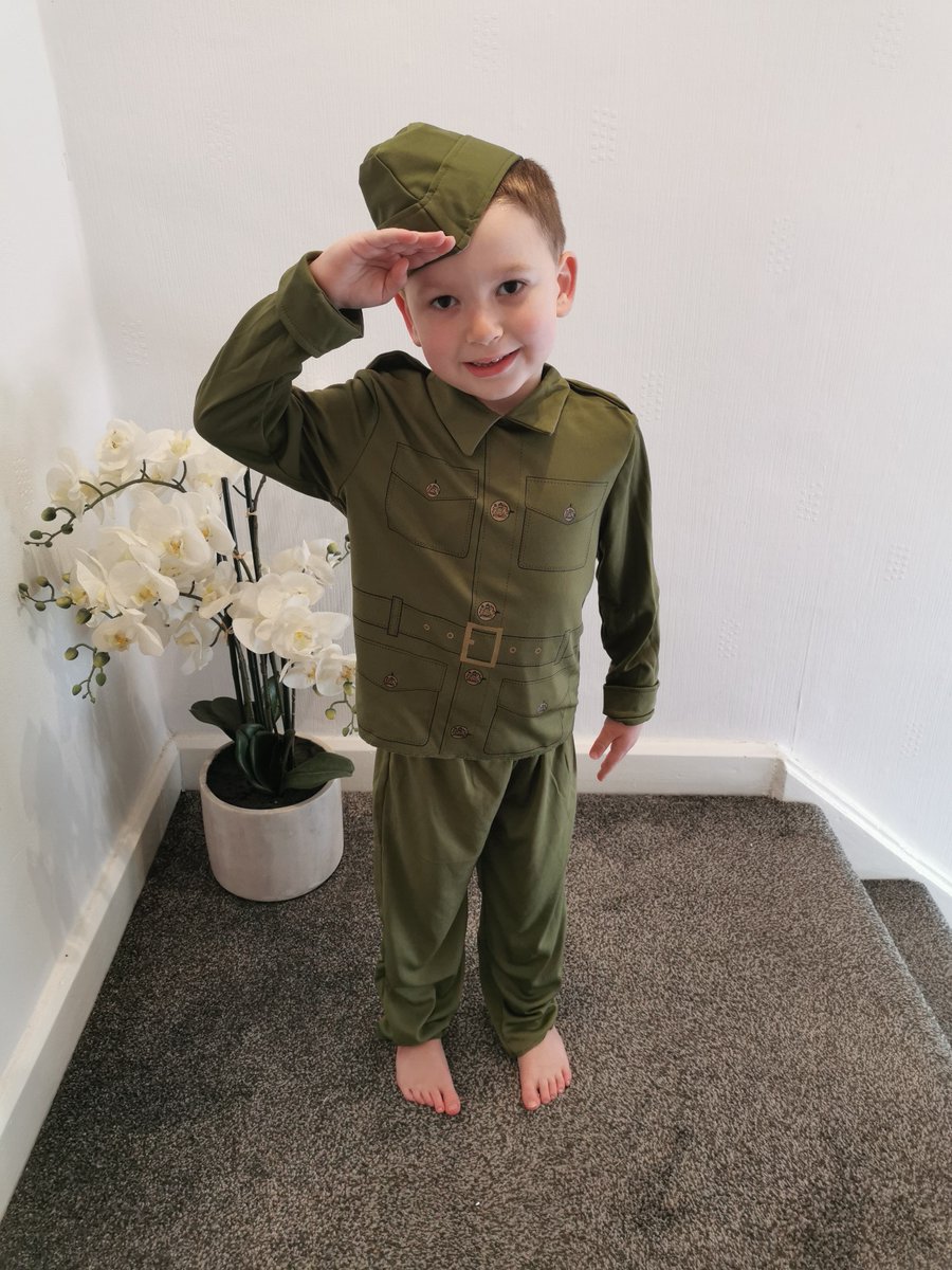 TerraceRoad's tweet photo. This boy from #trpturtles is remembering his great grandmother who was in the air force in World War 2. Doesn't he look incredible! #trpkuw https://t.co/HZitUDXZF9
