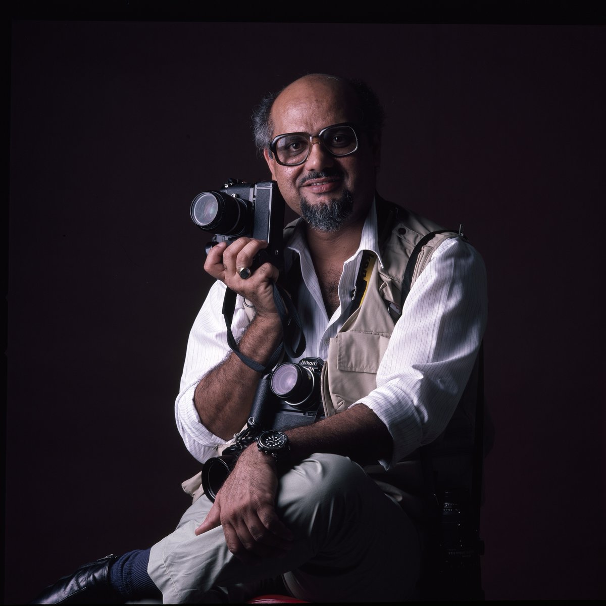 ArtAboutAfrica's tweet photo. #MohamedAmin born in #Kenya in 1943 has spent much of his career working on the #African continent. Amin did a groundbreaking work on the Ethiopian famine that took place from 1984 to 1985. This work also inspired the benefit concert #LiveAid and the song #WeAreTheWorld. https://t.co/XJs6i1f7tA