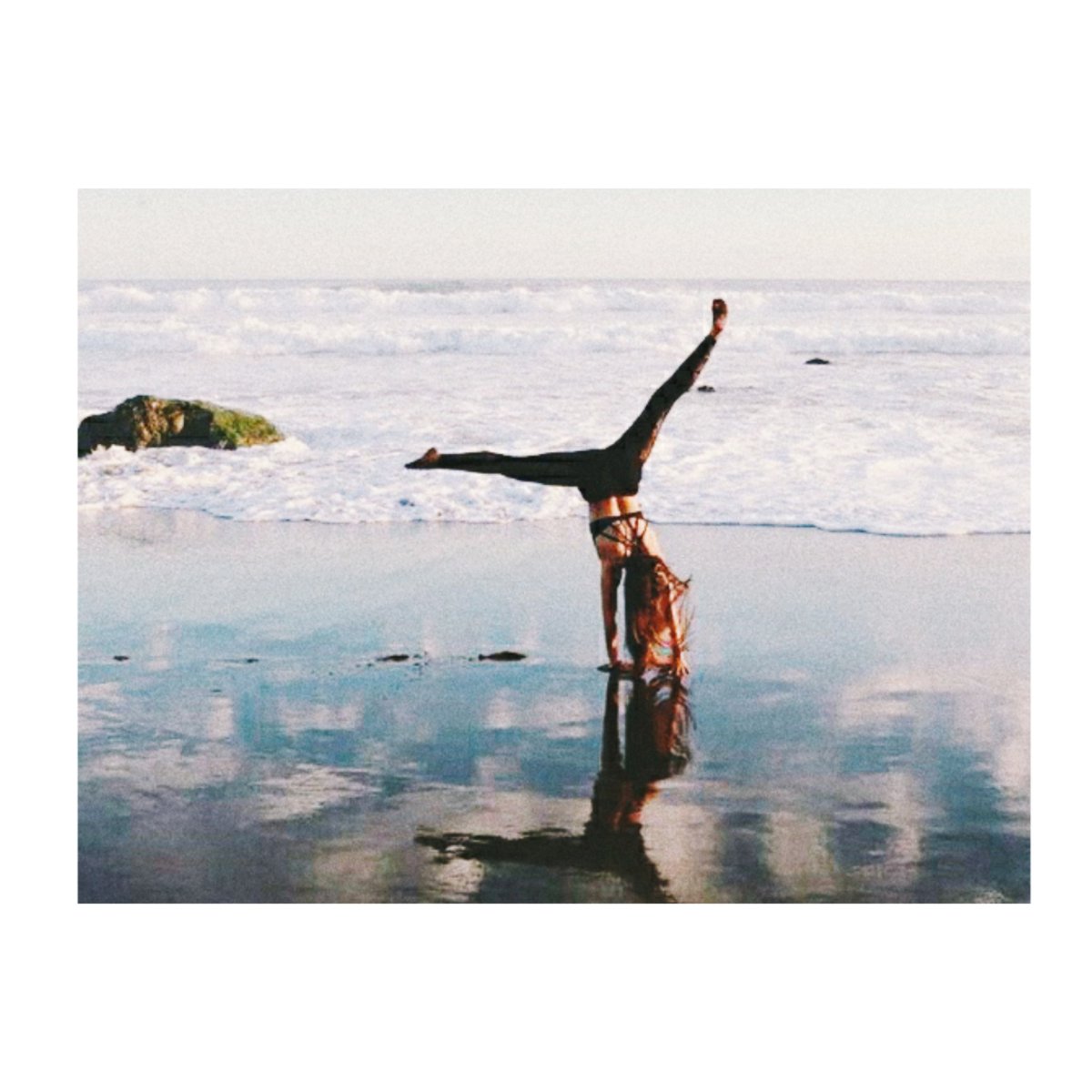 WeAre71Percent's tweet photo. ☀ LIVE YOGA CLASS 🧘 💛 Tomorrow livebon Instagram, May 9, at 11am for a yoga lesson focused on SIRSASANA head stand ~~~
🇫🇷 Rejoignez-nous sur Instagram demain, samedi 9 mai à 11h00 pour une séance de yoga live sur la posture de la tête SIRSASANA 😊 . https://t.co/JwnAVAXPsi
