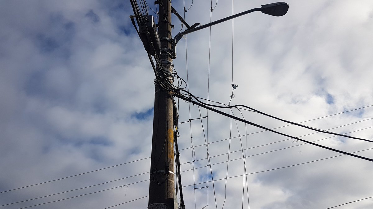 andpodepah's tweet image. Agora entendi porque desde 2019 eu tento contratar o servico de Fibra da Live tim, e não consigo kk meu condomínio está cabeado desde de maio de 2019, e nunca tem sinal para contratar...@Livetim @TIM_AJUDA
@TIMBrasil @intelig #Livetim #tim 
Depois vou postar o vídeo