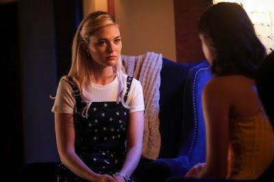 #specialFF to my lovely twin Sister @Brokensiphoner I will always have her back and protect her. Love you sister so much