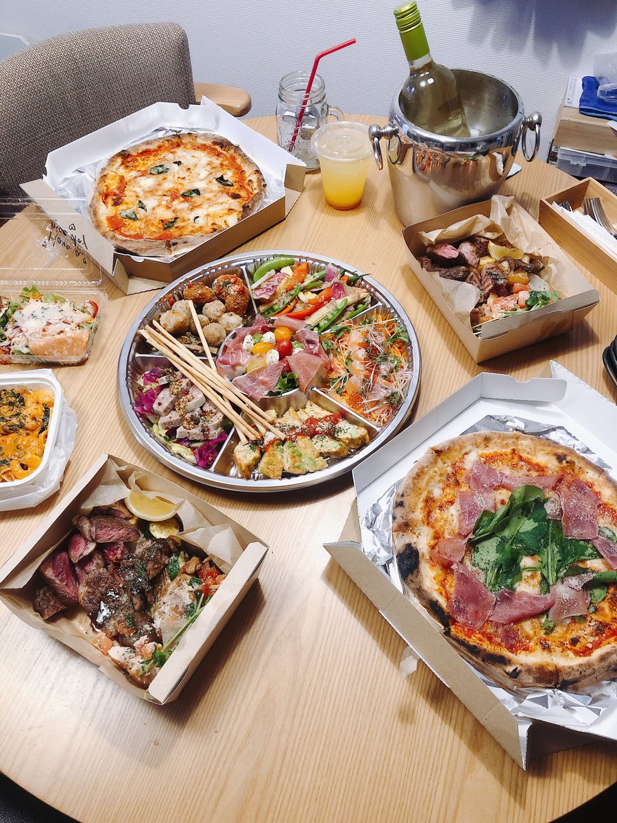 まぐ ランチもディナーもおすすめの江坂 ラッポルティ を テイクアウト 久しぶりに外食気分で美味しく楽しく大満足 全てのパッケージには手書きのメッセージ 心まで温まりました 江坂テイクアウト 吹田テイクアウト 吹田エール飯 T Co