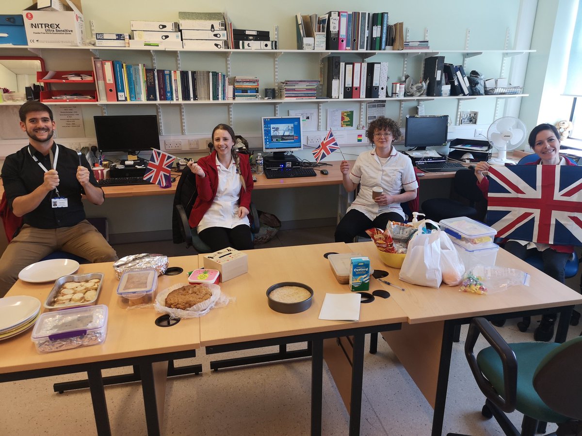 ESHTdietitians's tweet photo. Early VE day lunch for us yesterday
1940s recipes only
Eggless cakes, mock turkey & more!
Followed by a WW2 quiz which Lucie & @CarolWiddowsRD 🏆
#VEDay75 #VEDay #VEDay2020 #NeverForget #WW2 #rationing #murkey #1940s
@ESHTNHS @ESHT_OOH https://t.co/4xzegeVS57