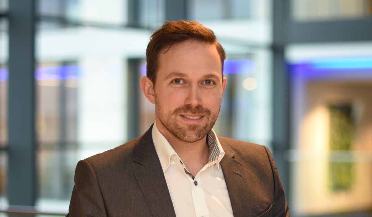„Radikales Umdenken in der R+V – Was es wirklich heißt, sich auf den Kunden einzustellen“. Darüber spricht Felix Reble, Leiter der Digital-Werkstatt, dem Innovation Lab der R+V Versicherung auf der ProcessLab-Konferenz, 25. Juni, Frankfurt School
#processlab #frankfurtschool