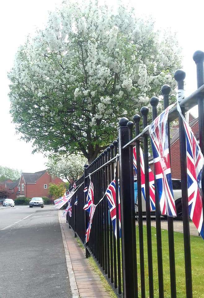 whitehartduff's tweet photo. Happy VE Day!🇬🇧 #VEDay75 https://t.co/ut6R1L1Fbb