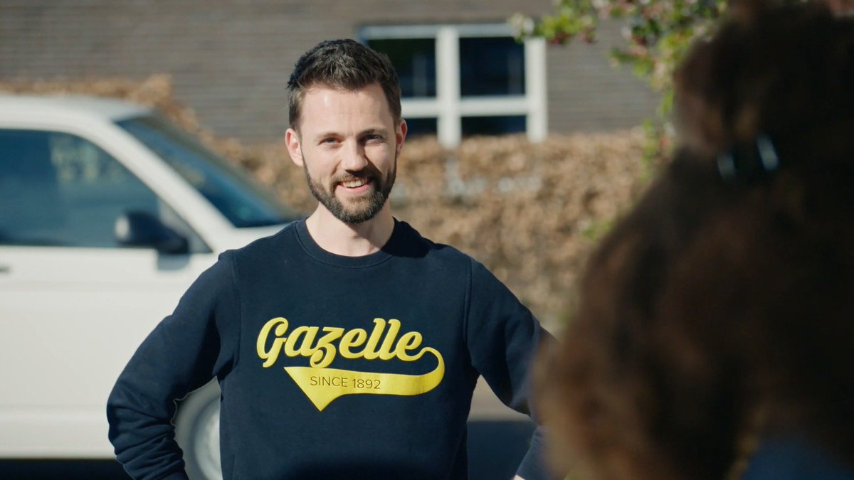 helden_media's tweet photo. Een kijkje in de week van #Helden 👀

📱 Een online Q&amp;A vanuit ons kantoor met Matthijs de Ligt
🎬 Opnames voor een videocolumn met @peterheerschop 
🚲 Livegang van de @Gazelle_NL campagne die we mochten ontwikkelen
📖 Een speciale digitale Helden in teken van #75jaarVrijheid https://t.co/r6oYSErXv2