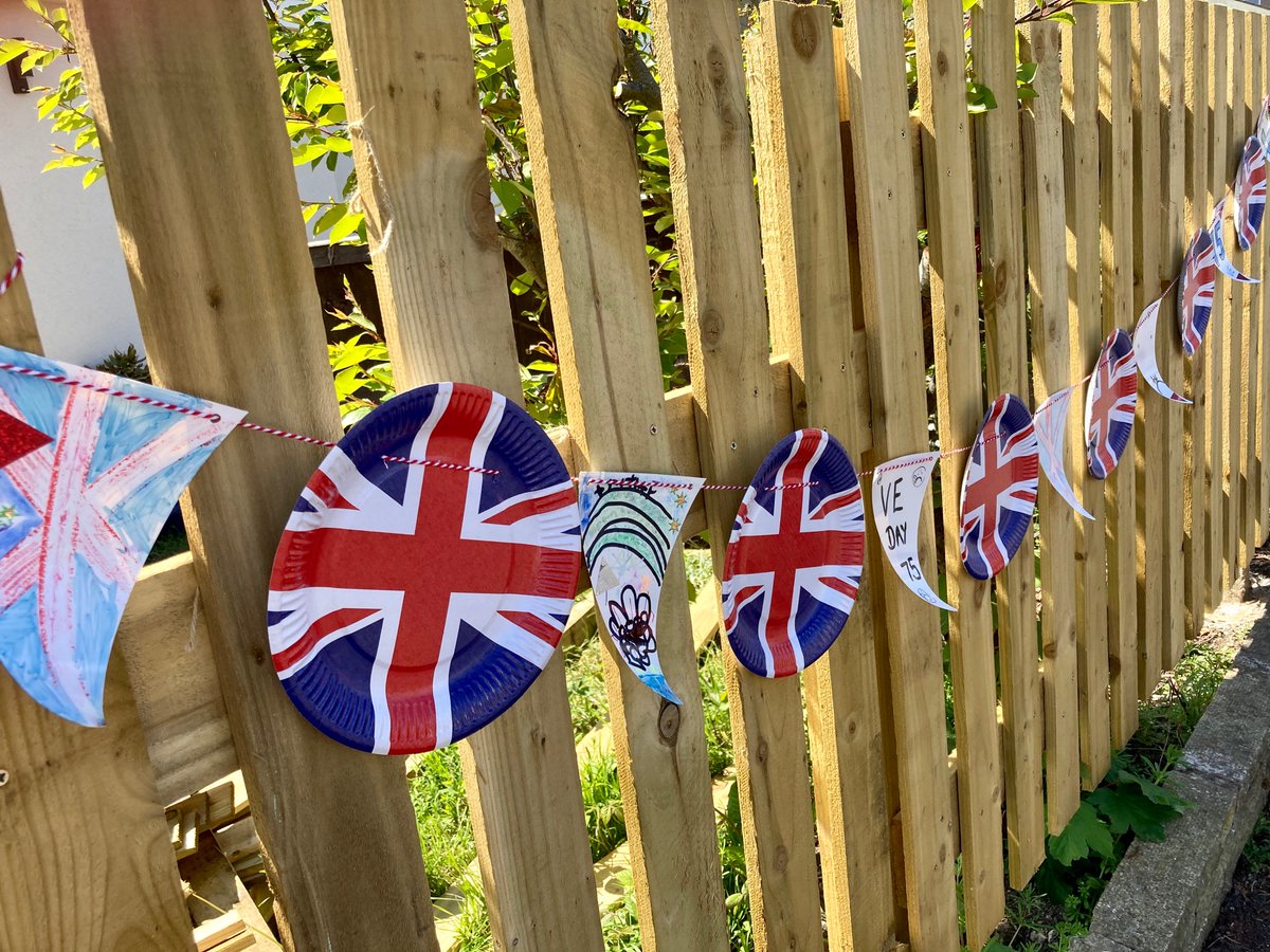 jonespippa's tweet photo. VE Day and our homemade bunting @BaildonCE #buntingforbaildon https://t.co/hN5b9C7KdF