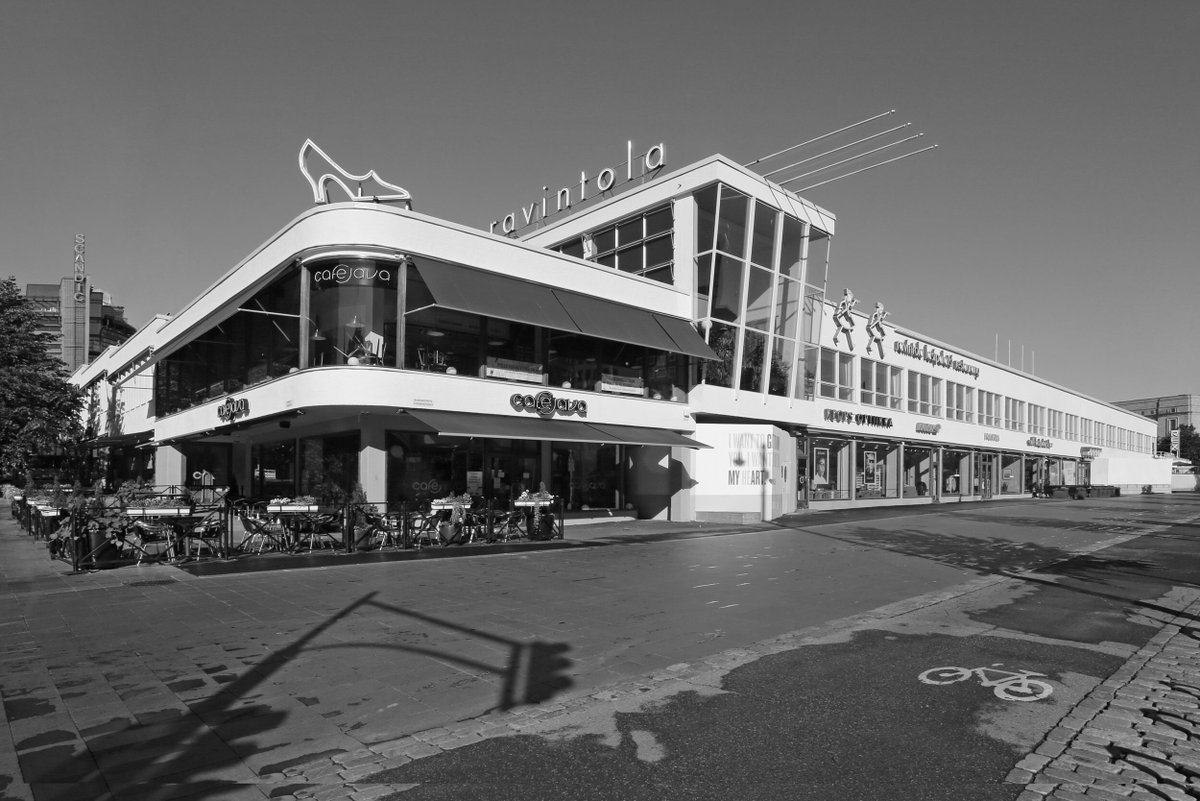 fraisku's tweet photo. #ViernesDeArte
Desde 2009 el fotógrafo #JeanMolitor rastrea las conexiones globales y el intercambio e influencia de la #Bauhaus a nivel mundial,
que presenta en su serie:
‘Bau1haus-die moderne ín der welt’,
Y libro publicado en 2018,
📷 1-2,Guatemala-1935
��� 3 Helsinki-1933 https://t.co/SsMxmZPEc5