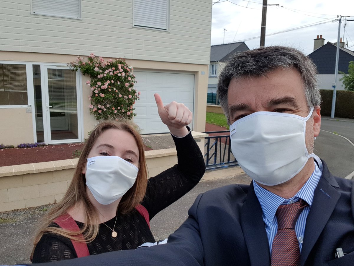 YannickBORDE's tweet photo. #maymasque 6650 masques de @lamayenne distribués aux Berthevinois aujourd'hui par 30 élus et 70 bénévoles #Covid_19 #Deconfinement11Mai @olivierrichefou @SGT_Corinne @PMorisset @BRETON_D @alexand34570776 @denissf53 @PierreetAudrey @AngotCecile @AnneGhyselen @MurielleMillet https://t.co/FhTTqmjRJP