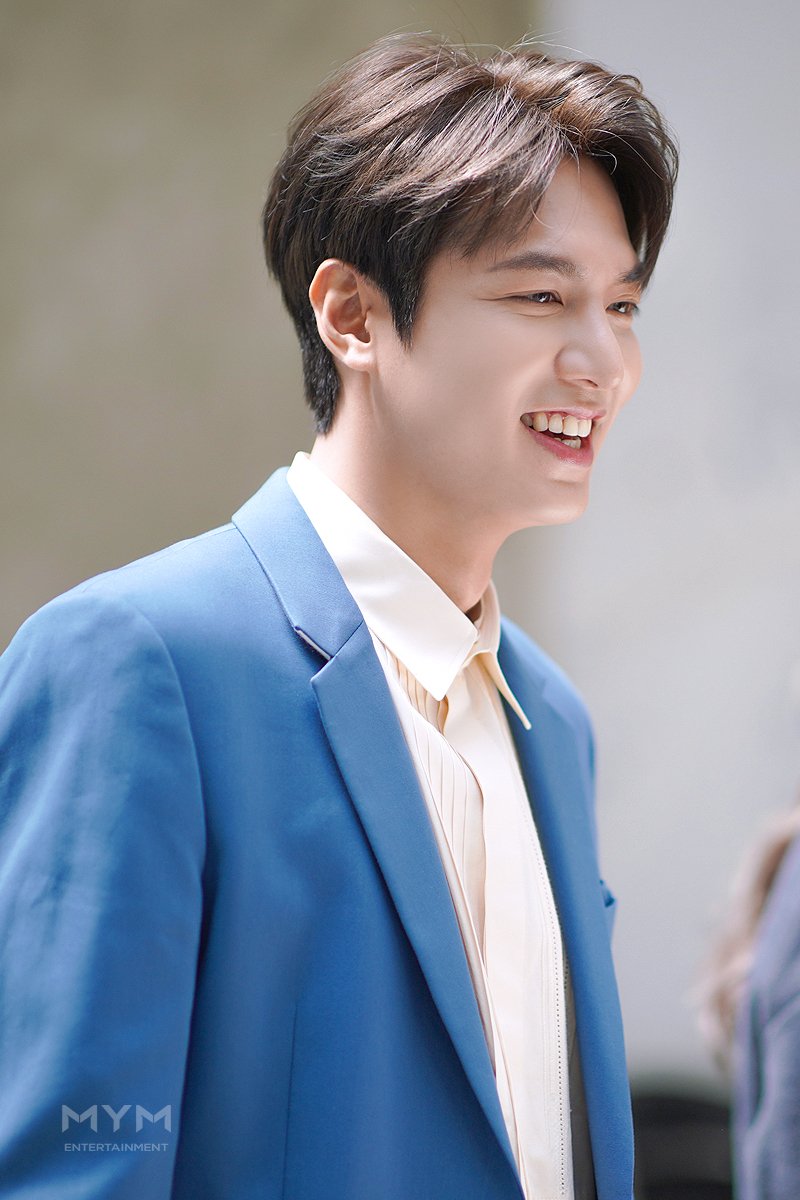 KareenVieyra's tweet photo. Su sonrisa... 😍💕💖 #이민호 #TheKing #AlwaysWithLMH https://t.co/ToeGe6VzrL