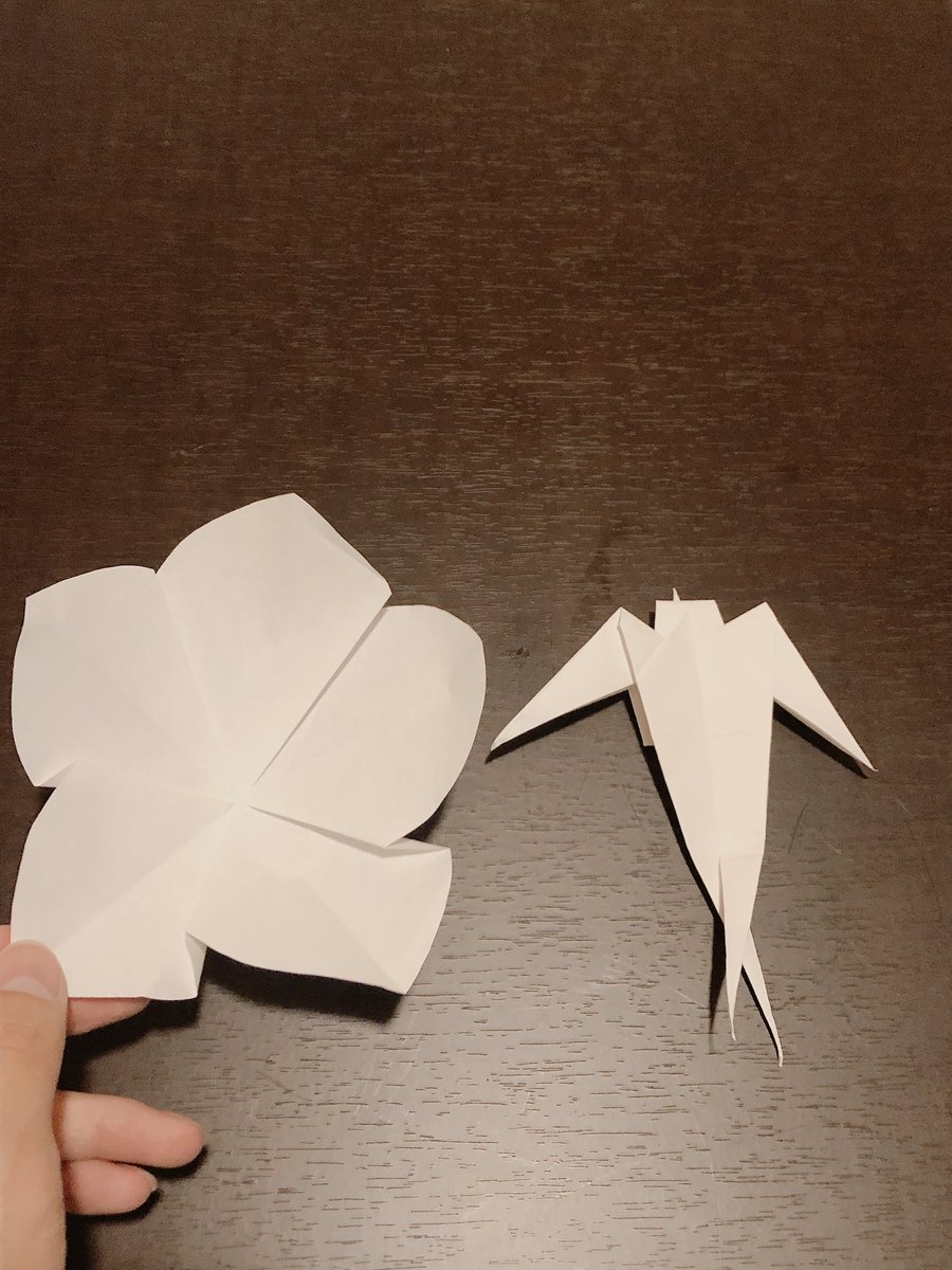 かみ兄 Papercraft 紙工作 今日はハイビスカス とツバメを 折りました シンプルな折り方 なので手先の準備運動に最適です 折り紙 花 ツバメ 紙工作
