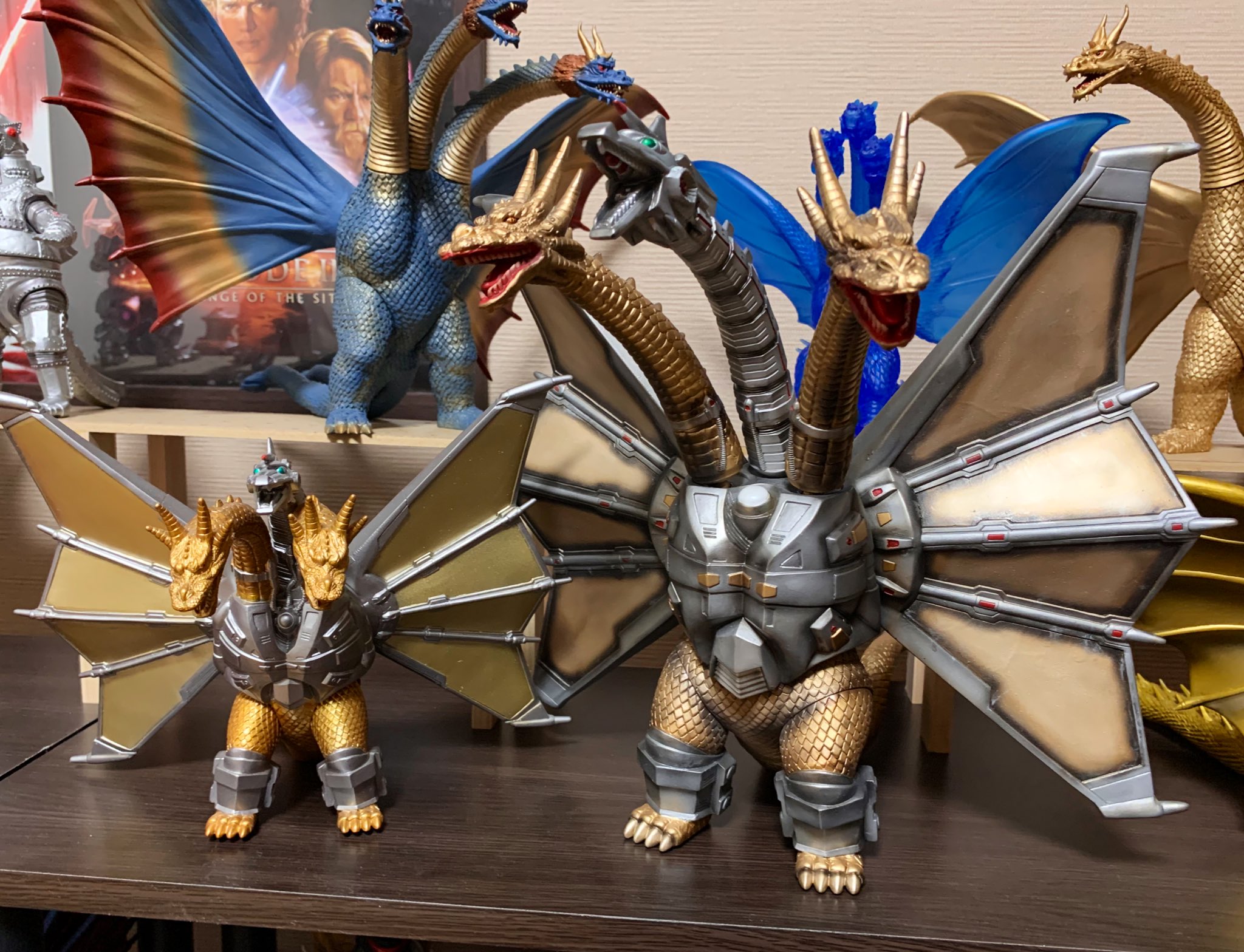 メカキングギドラ等　ソフビまとめ売り Yahoo!オークション -「メカキングギドラソフビ」の落札相場