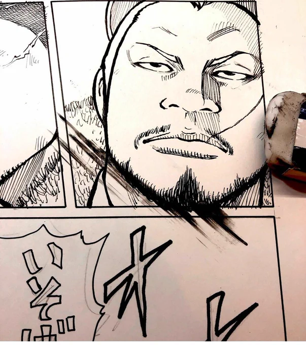 これはどういう失敗かわかります⁉️ 鉛筆で下書きをして✏️ その後ペン入れ? で、乾くまで一服? もう乾いたろうと消しゴムをかける❗️実は乾いてなくてこうなる?? 『ぬお〜〜っ、ちくしょう❗️ふざけんな馬鹿野郎??』 