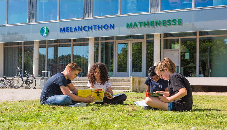 skispringpeter's tweet photo. F#CK YOU #corona ! 
Ik ga vanaf komende week iedere dinsdag 6 van de 12 kwetsbare leerlingen opvangen. Met mij gelukkig ook nog vele andere collegae van #Melanchthon #Mathenesse die deze taak ook op zich hebben genomen👊🏻 https://t.co/BuXDdIgTVO