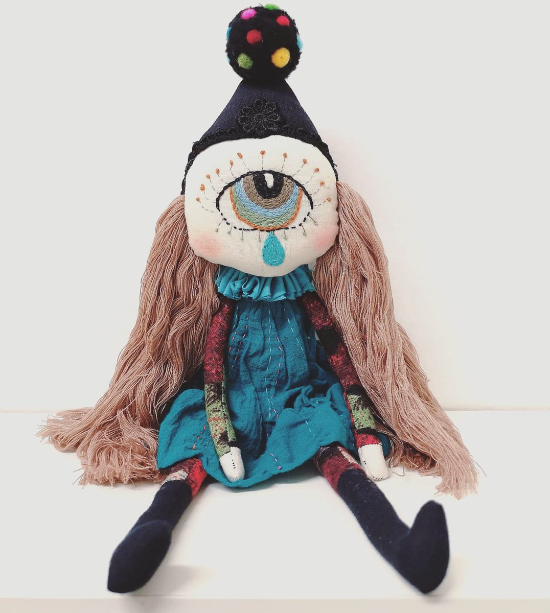 LightSkyBlue33's tweet photo. Coming...June 😊✌️
work in progress...👁️💧🧵
One of a kind doll
1 in 8 of Ko-ro-na-rak 🦠
new collection. . .
.
.
.​
#oneeye #onetear #tear  ​#workinprogress #sadclown20doll #fabricdoll  #saddoll #dollcollector #minimoon33 #minimoon33dolls https://t.co/OMzbPTtc0m