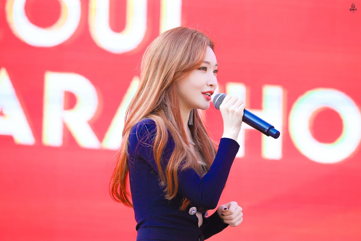 beyoursparkle_'s tweet photo. 191103 JTBC 마라톤

#청하 #Chungha https://t.co/2lWlXoFHJt